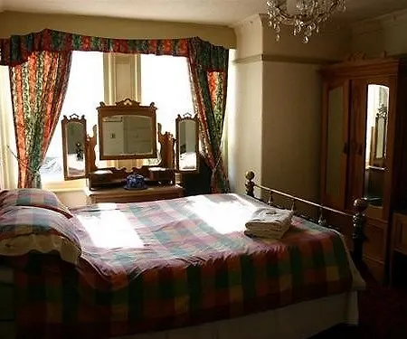 Avondale Hotel New Quay